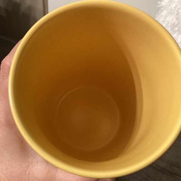 Rae Dunn CRACK ME UP YELLOW CERAMIC CELLAR WITH WOODEN LID - Picture 8 of 8